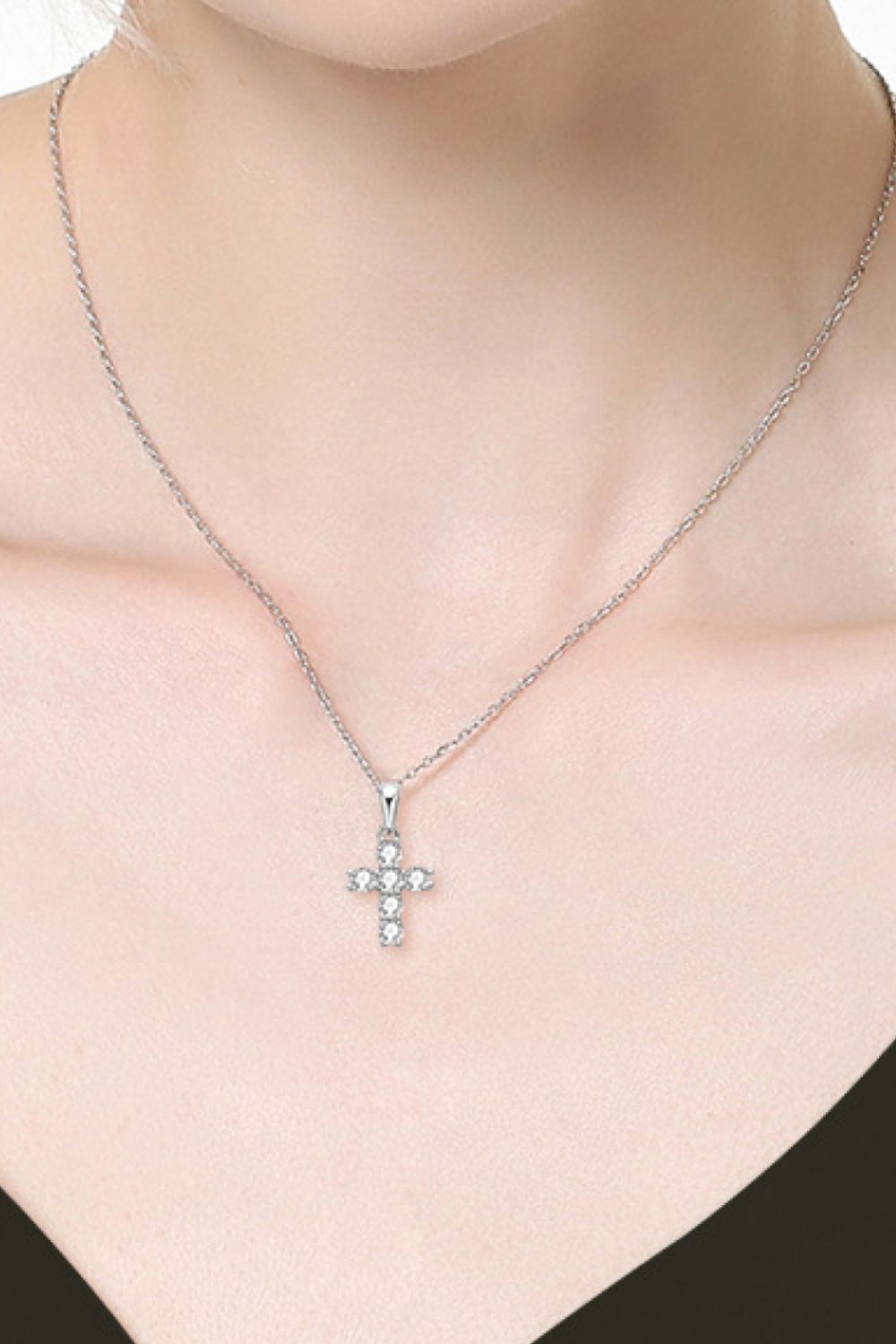 925 Sterling Silver Cross Moissanite Pendant Necklace - Seedandsoulful